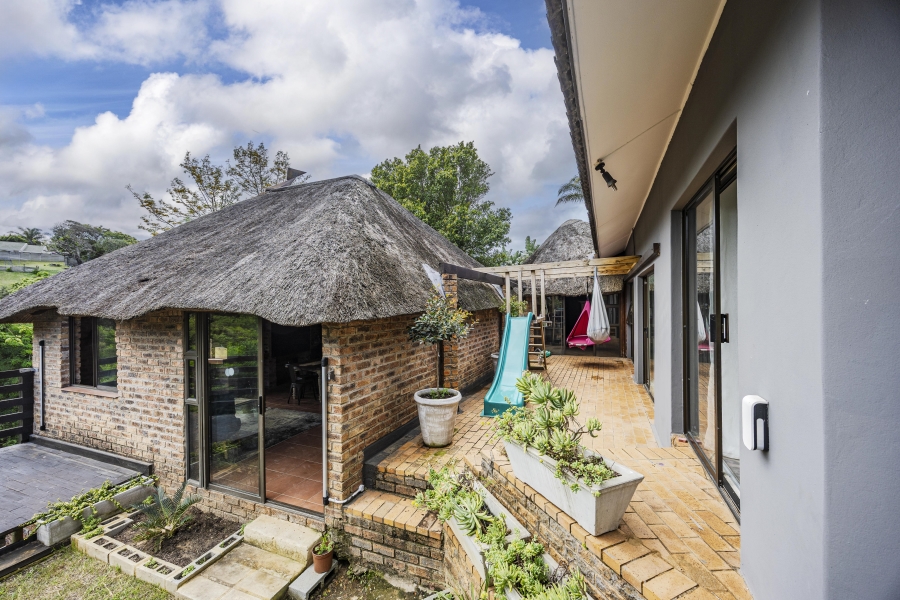 4 Bedroom Property for Sale in Blue Bend Eastern Cape